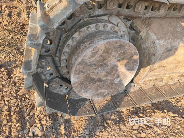 左驱动轮(行走机构) 左驱动轮(行走机构)