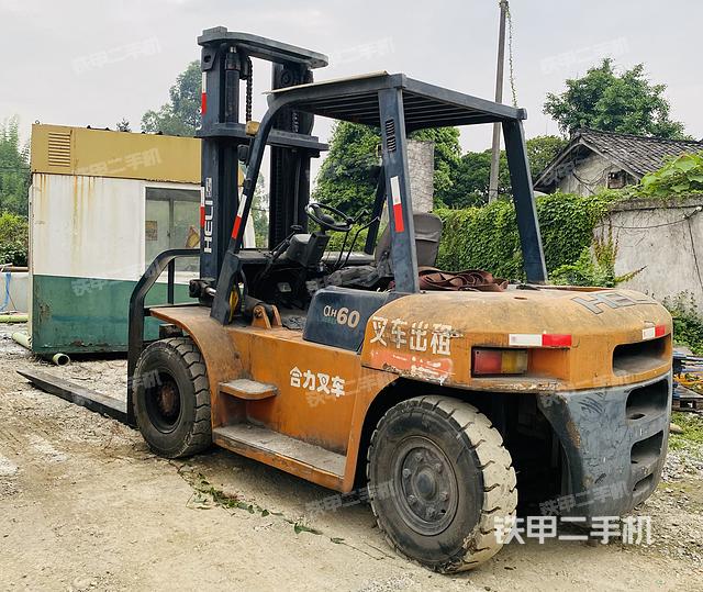 整机右后45°（设备外观及核心部件）