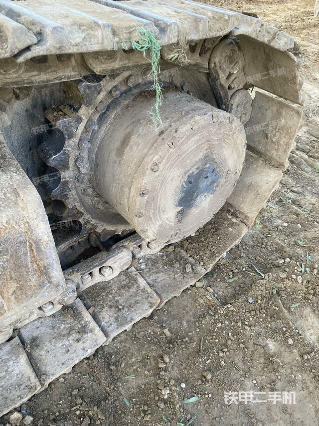 左驅(qū)動(dòng)輪（行走機(jī)構(gòu)）