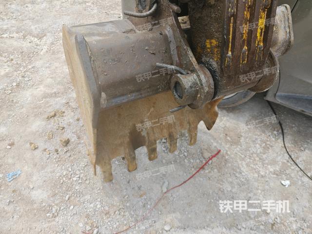 鏟斗右后整體（工作和回轉(zhuǎn)裝置）