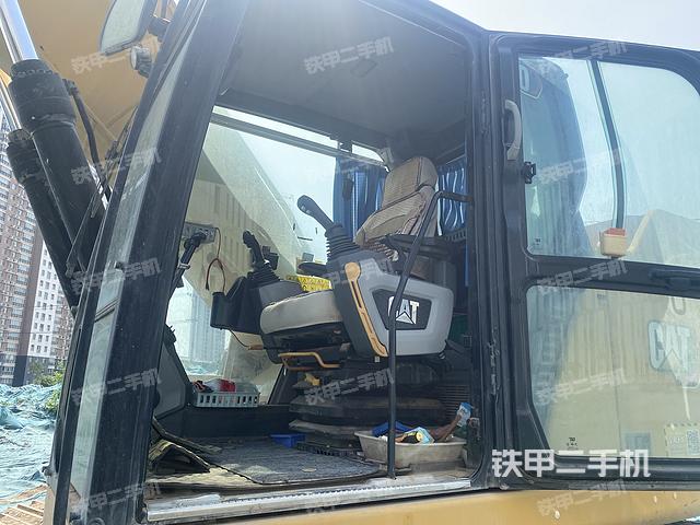 驾驶室整体（整机外观）