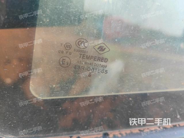 后窗玻璃角标(驾驶室部分) 后窗玻璃角标(驾驶室部分)