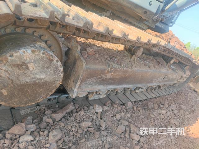 左侧履带整体 （行走机构）