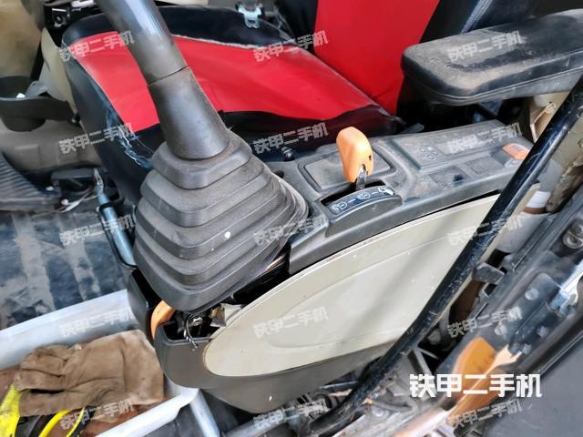 驾驶室整体（整机外观）