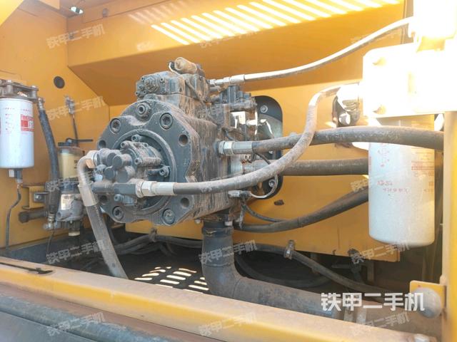 液压泵斜45 左（大件舱室）