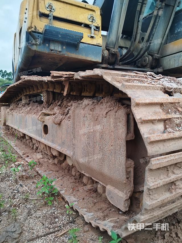 单侧履带整体（整机外观）