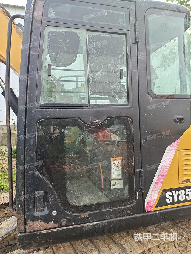 驾驶室整体（整机外观）