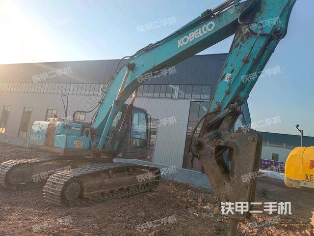 神鋼SK210LC-8挖掘機