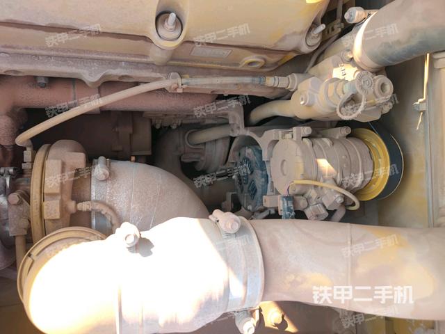 气门室盖螺丝特写(上车部件) 气门室盖螺丝特写(上车部件)