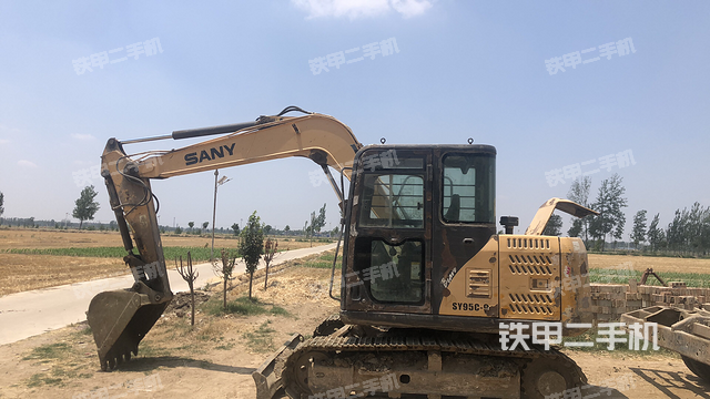 三一重工SY75C挖掘机