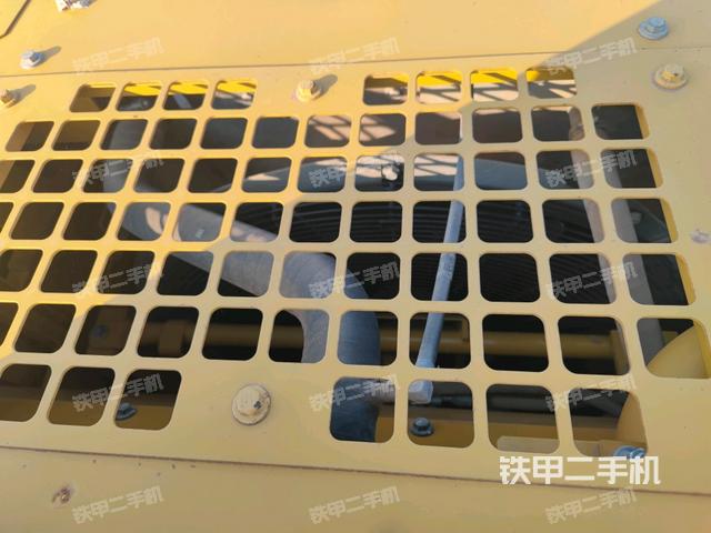 散热器正面(大件舱室) 散热器正面(大件舱室)