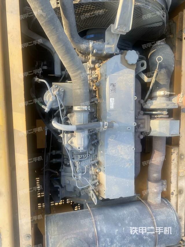 發(fā)動(dòng)機(jī)室（上車部件）