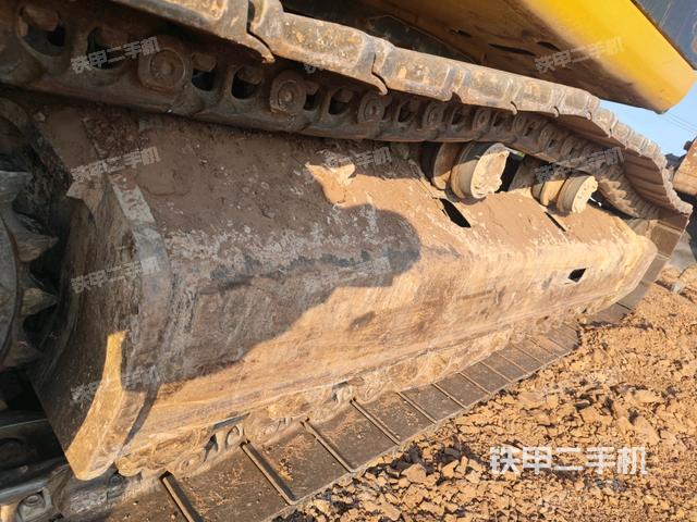 左侧履带整体 (行走机构) 左侧履带整体 (行走机构)