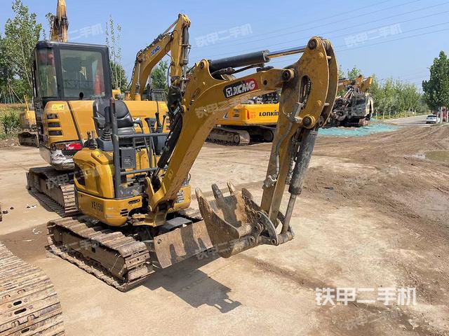 驾驶室顶部（整机外观）