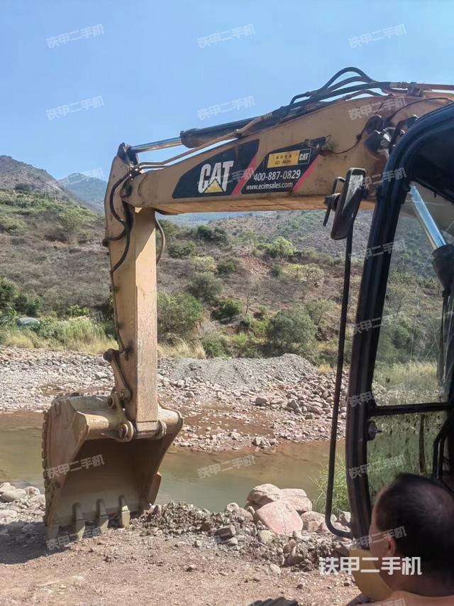 驾驶室整体（整机外观）