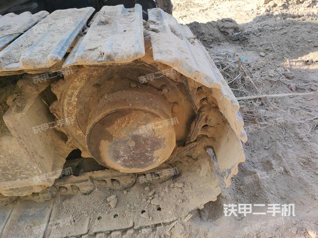 左驅(qū)動(dòng)輪（行走機(jī)構(gòu)）