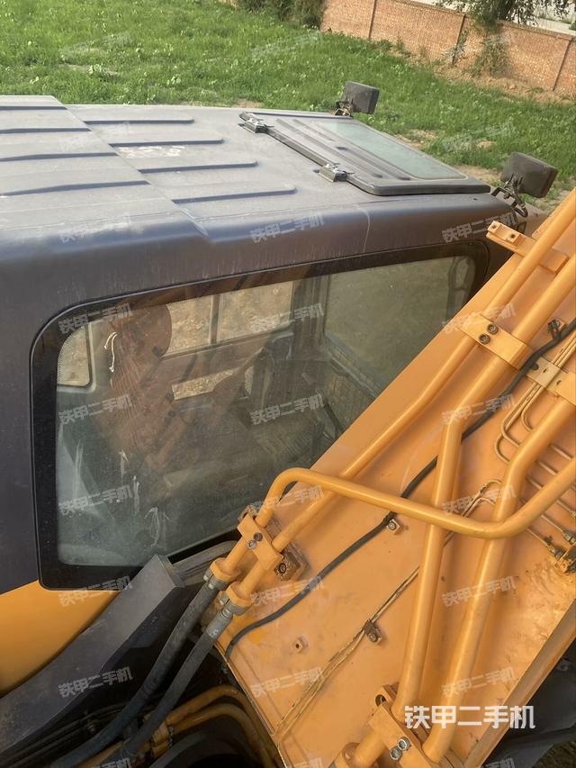 駕駛室頂部俯視（上車部件）