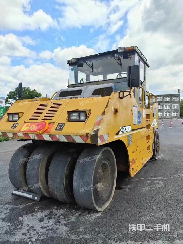 整机右后45°（设备外观及核心部件）