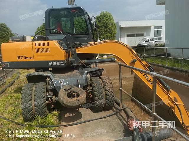 单侧履带整体（整机外观）