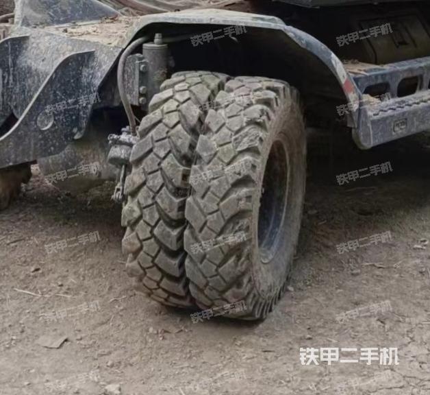 单侧履带整体（整机外观）