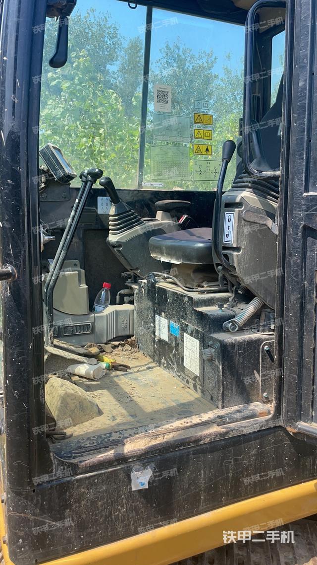 驾驶室整体（整机外观）