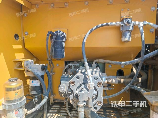 液壓泵斜45?左(大件艙室) 液壓泵斜45?左(大件艙室)