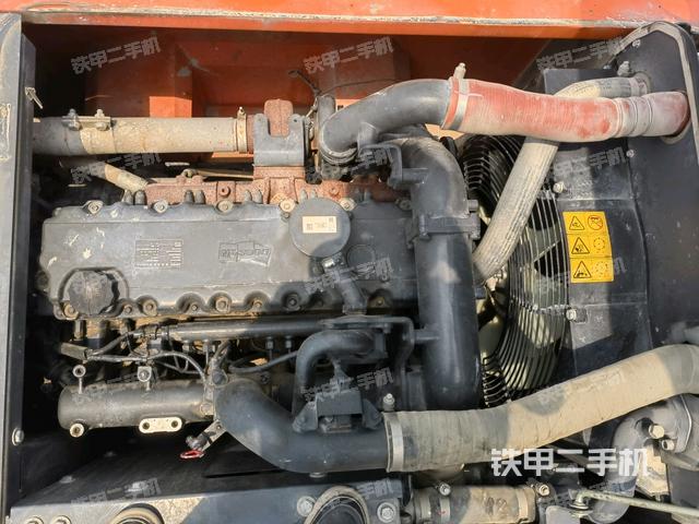 發(fā)動(dòng)機(jī)室(上車部件) 發(fā)動(dòng)機(jī)室(上車部件)