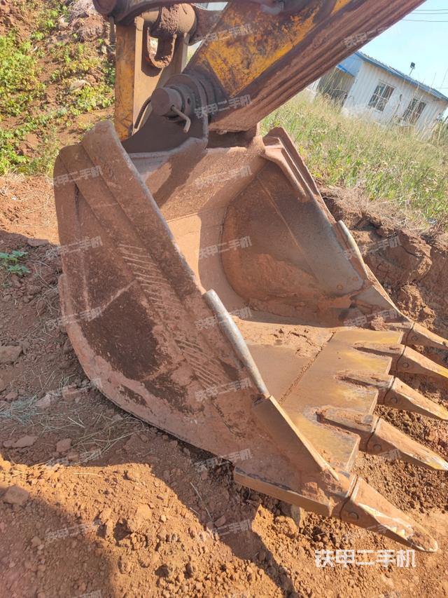 鏟斗45度(工作和回轉(zhuǎn)裝置) 鏟斗45度(工作和回轉(zhuǎn)裝置)