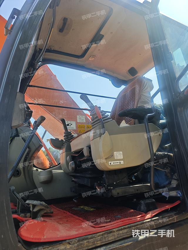 驾驶室整体（整机外观）