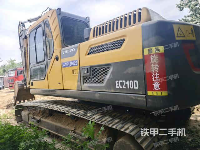 沃尔沃EC210D挖掘机