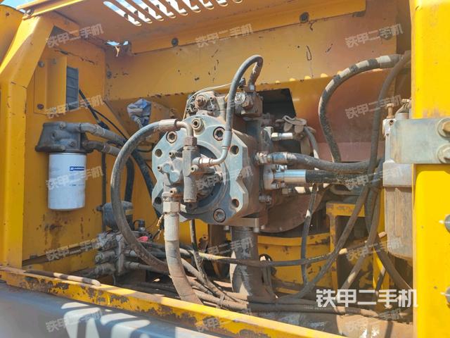 液壓泵斜45?左(大件艙室) 液壓泵斜45?左(大件艙室)