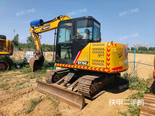 右后45(整機(jī)外觀) 右后45(整機(jī)外觀)
