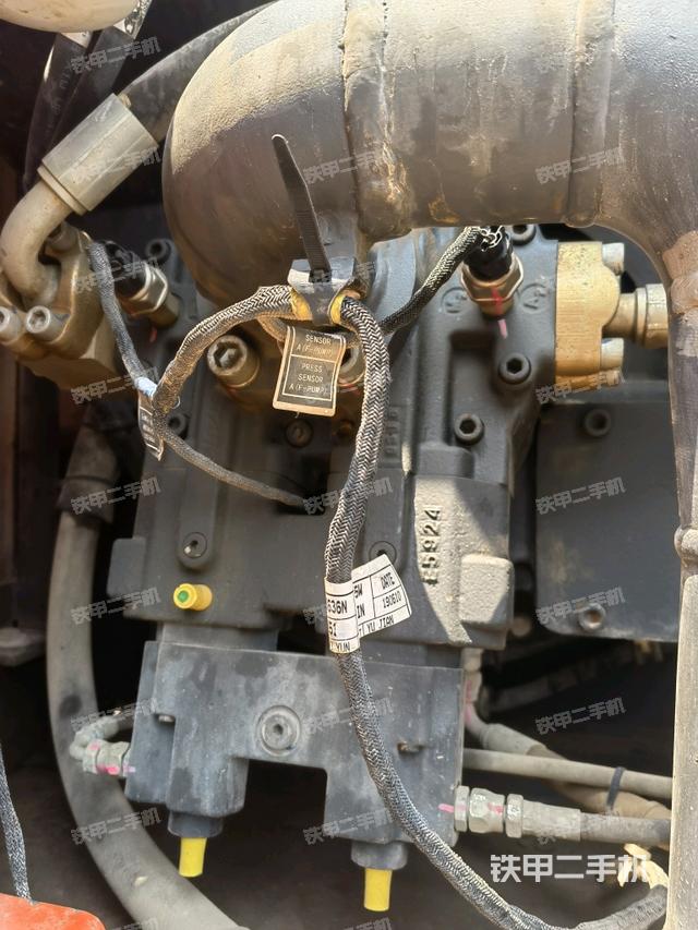 液壓泵斜45?左(大件艙室) 液壓泵斜45?左(大件艙室)