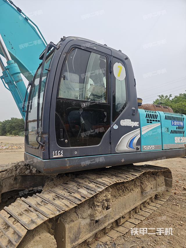 驾驶室整体（整机外观）