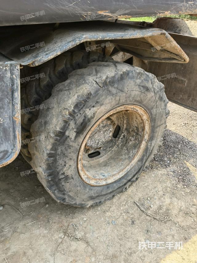 左驅(qū)動(dòng)輪(行走機(jī)構(gòu)) 左驅(qū)動(dòng)輪(行走機(jī)構(gòu))