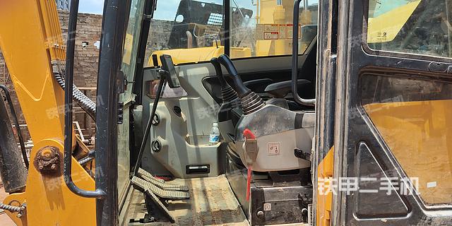 驾驶室整体（整机外观）