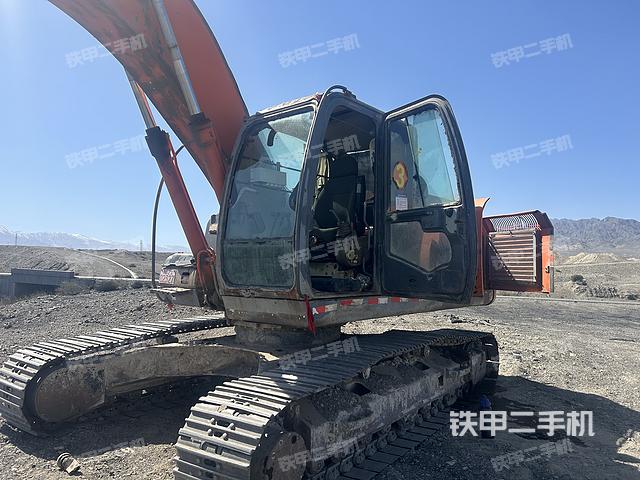 驾驶室顶部（整机外观）