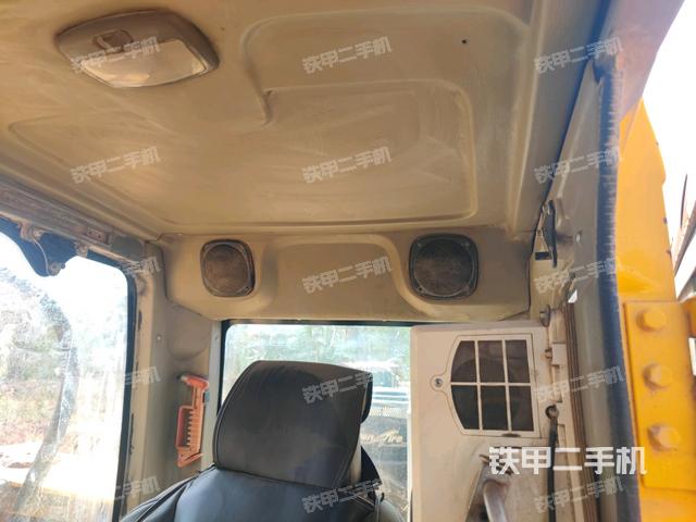 后窗玻璃角標(biāo)(駕駛室部分) 后窗玻璃角標(biāo)(駕駛室部分)