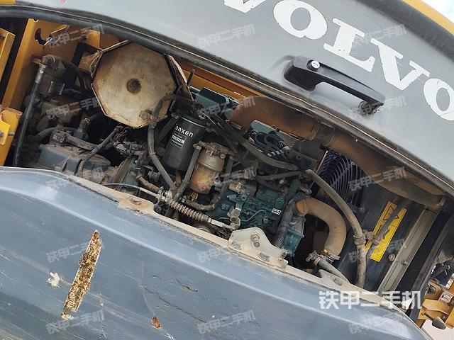 发动机整体俯视（整机外观）