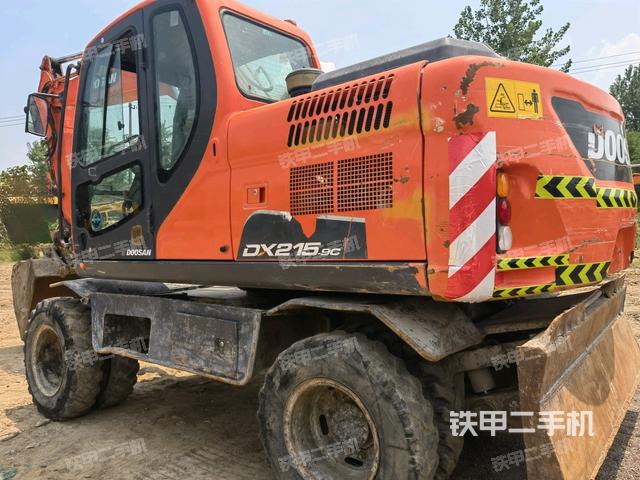 左后45(整機(jī)外觀) 左后45(整機(jī)外觀)