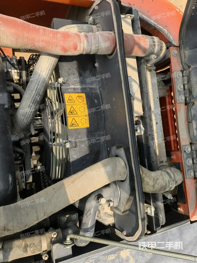 水箱+風(fēng)扇特寫(上車部件) 水箱+風(fēng)扇特寫(上車部件)