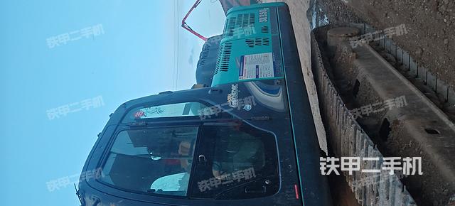 驾驶室整体（整机外观）