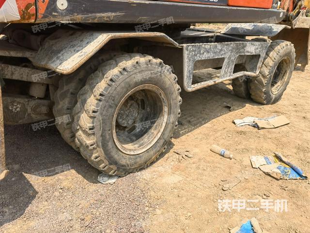 左側(cè)履帶整體?(行走機(jī)構(gòu)) 左側(cè)履帶整體?(行走機(jī)構(gòu))