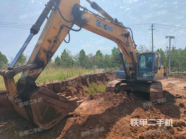 左后45(整機(jī)外觀) 左后45(整機(jī)外觀)