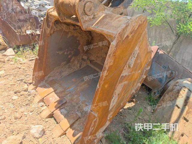 鏟斗45度(工作和回轉裝置) 鏟斗45度(工作和回轉裝置)