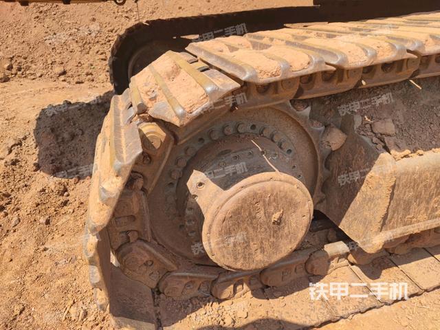 右驅(qū)動(dòng)輪(行走機(jī)構(gòu)) 右驅(qū)動(dòng)輪(行走機(jī)構(gòu))