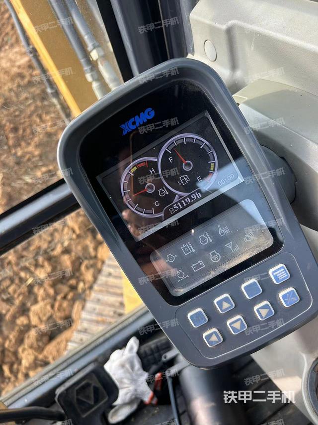 驾驶室整体（整机外观）