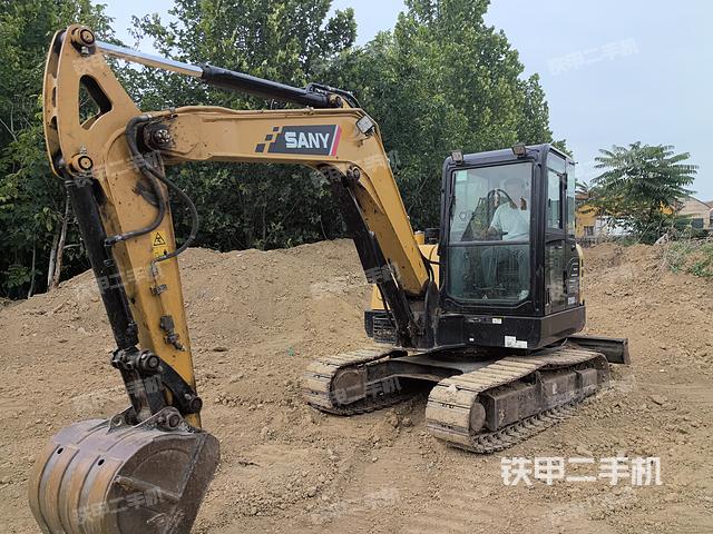 三一重工SY55C挖掘机