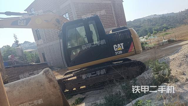 驾驶室顶部（整机外观）