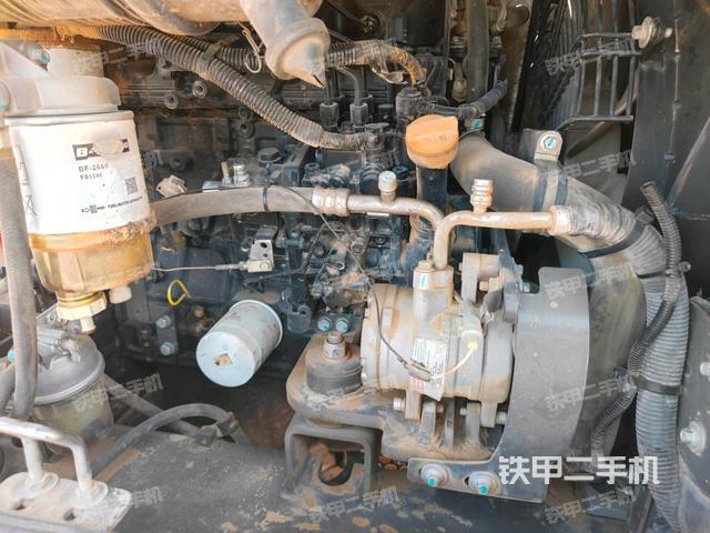 发动机室(上车部件) 发动机室(上车部件)